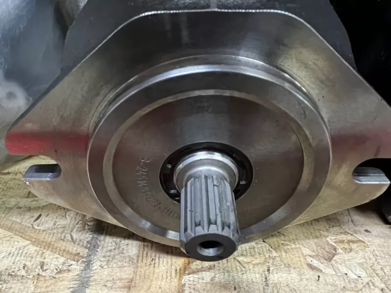 Насос аксиально-поршневой МАЗ 205,231,215 R902475973 / Rexroth R902475973