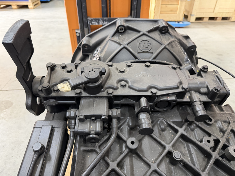 КПП ZF 16S1820 (тросовый привод, без ПГУ) снята с нового силового агрегата / ZF 1341.002.123 